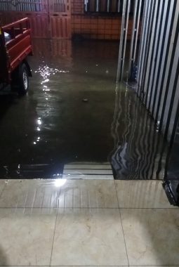 Warga Keluhkan Rumah Tergenang Bertahun-tahun, Kinerja Pemdes Ujung Pandan Dipertanyakan