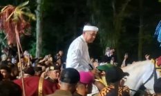 Dedi Mulyadi Pimpin Kirab Mahkota Binokasih, Ribuan Warga Padati Jalanan Kota Bogor
