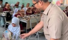 Ketua DPRD Kabupaten Bogor Tinjau Program Makan Bergizi Gratis di SDN Babakan Madang 03